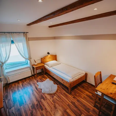 Hotel Leo 3*