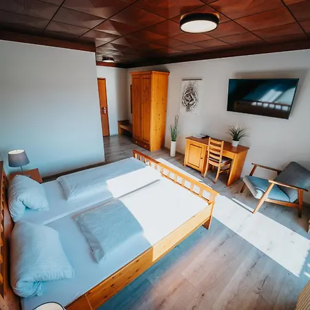 Hotel Leo
