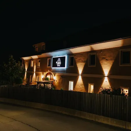 Leo Ξενοδοχείο Στάιρ