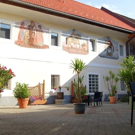 Leo Hotel 3*