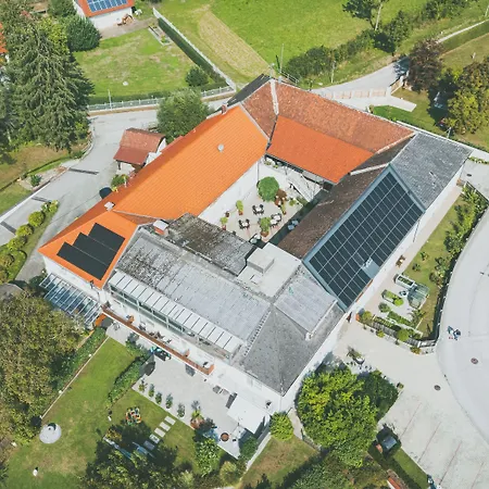 Leo 3* Steyr