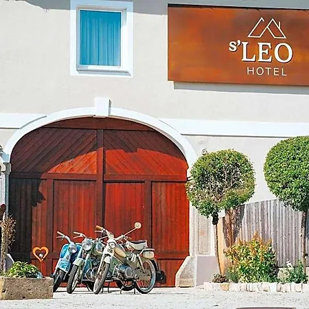 Leo Szálloda Steyr
