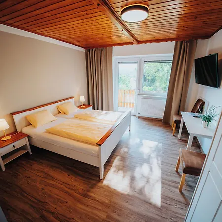 Leo Hotel 3*
